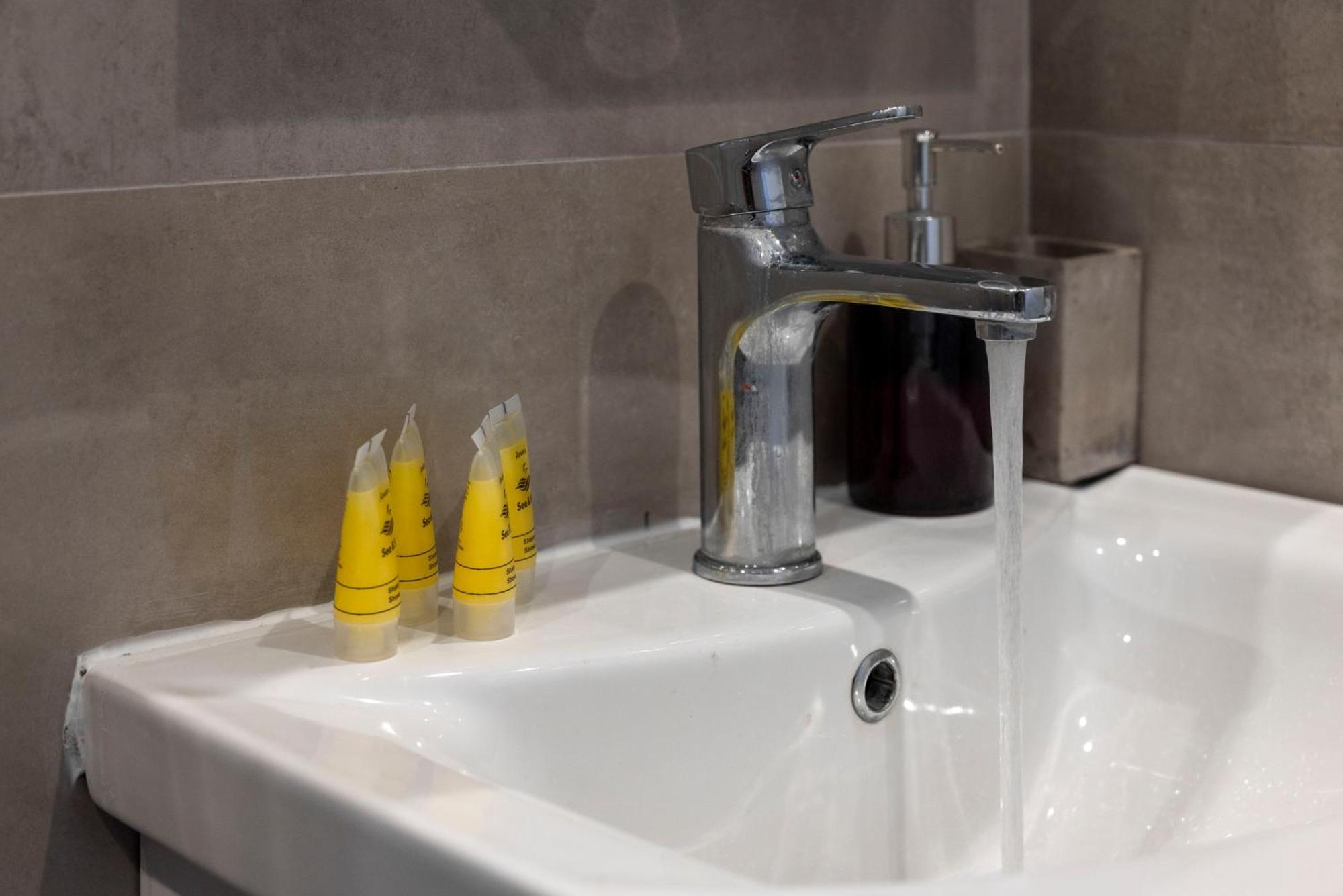 Thissio Getaway 2Ba Next To Athens Ancient Market Ngoại thất bức ảnh