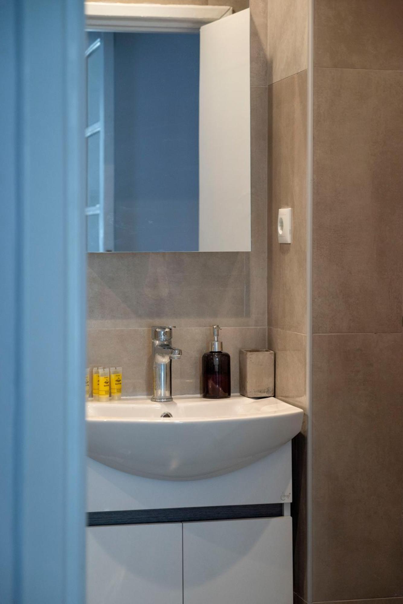 Thissio Getaway 2Ba Next To Athens Ancient Market Ngoại thất bức ảnh