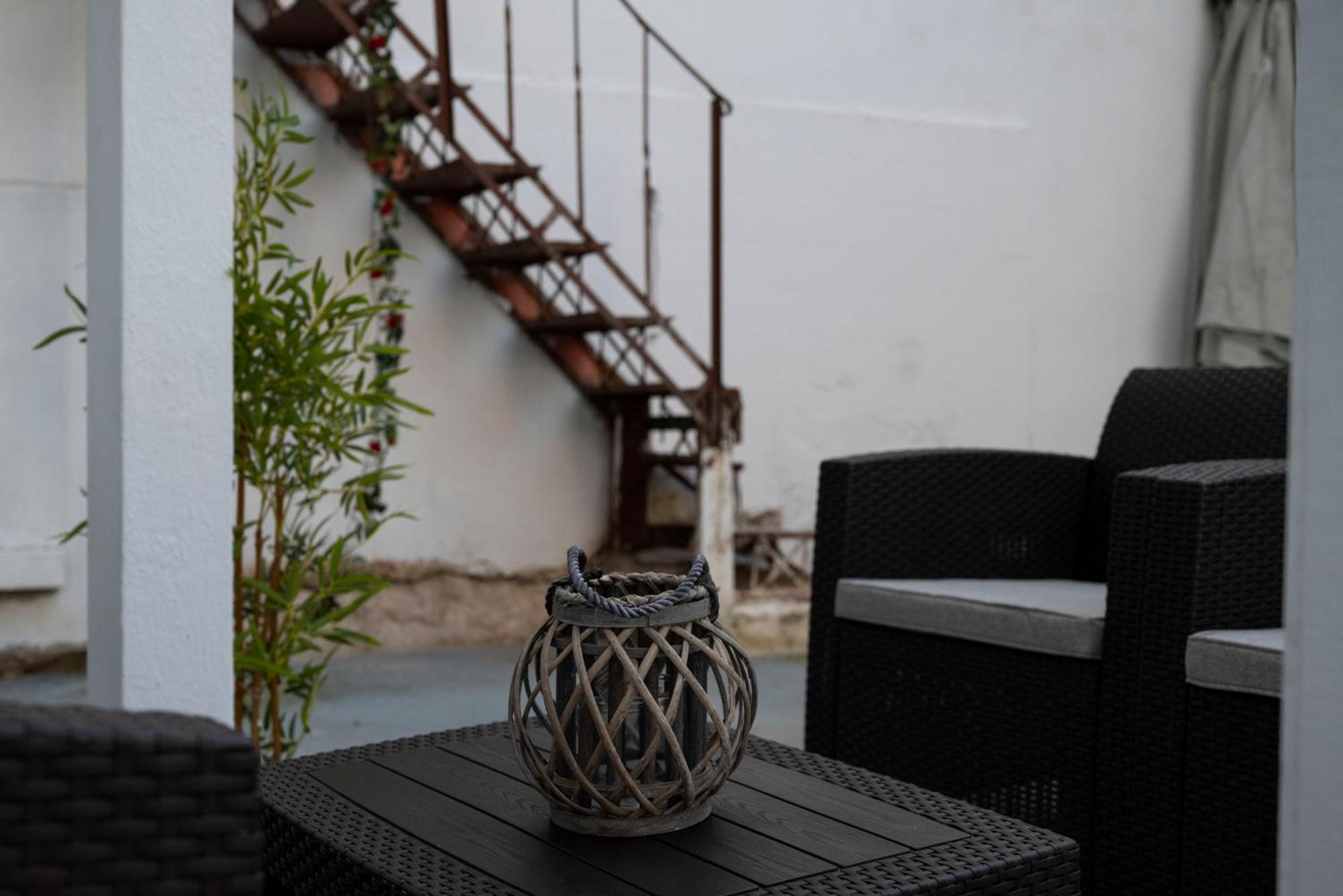 Thissio Getaway 2Ba Next To Athens Ancient Market Ngoại thất bức ảnh